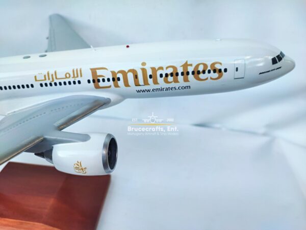 Model of B777-200 Emirates Airlines with detailed craftsmanship.